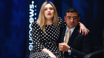Ilinca Simion s-a lăudat în autobiografie că a luat examenul la Liceul Militar din Breaza. În lista oficială de admitere a picat a opta din coadă, în 2014