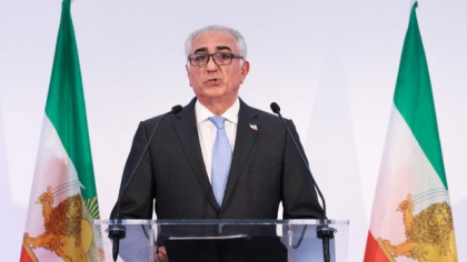 Fiul şahului se oferă să-i ia locul lui Ali Khamenei şi să pună bazele unei tranziţii: „Schimbarea regimului” este singura soluţie în Iran