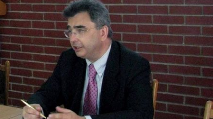 Ce se ascunde în spatele propunerii lui Simion de naționalizare a OMV Petrom. Liderul AUR care are interese în afacere