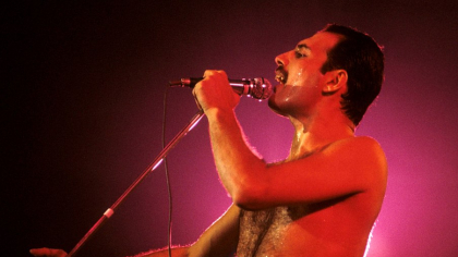 Freddie Mercury a avut o fiică secretă. Misterul, dezvăluit într-o biografie: „Am avut o relaţie apropiată şi plină de iubire, m-a adorat”