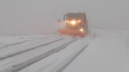 Transfăgărășan a fost închis. CNAIR anunță „ninsori abundente, viscol și strat de zăpadă” pe DN7C: Ce sectoare de drum sunt afectate