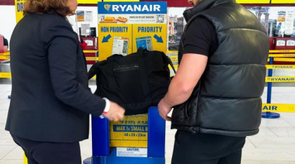 Ryanair modifică dimensiunile bagajului de mână gratuit