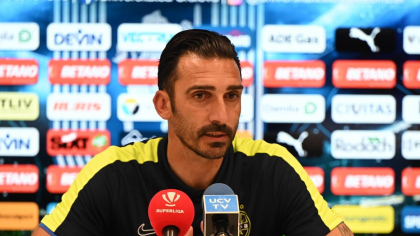Charalambou. Au intrat ca nebunii pe teren