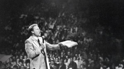 A murit Jimmy Swaggart, a cărui carieră a fost distrusă de scandaluri legate de prostituție