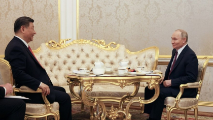 Xi Jinping i se alătură lui Putin în condamnarea SUA pentru expansiunea NATO