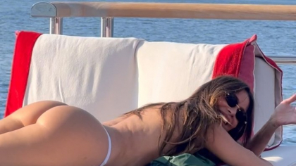La 52 de ani, Sofia Vergara pozează topless în Ibiza și i-a sucit mințile unui cuceritor din sportul mondial