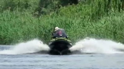 Copii răniți grav pe Dunăre de un ski-jet condus de un bărbat băut. Minorii, transportați de urgență la un spital din Capitală