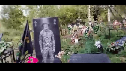 „Întreaga țară va fi îngrozită”. Filmarea uluitoare făcută de un rus într-un cimitir al soldaților morți în Ucraina