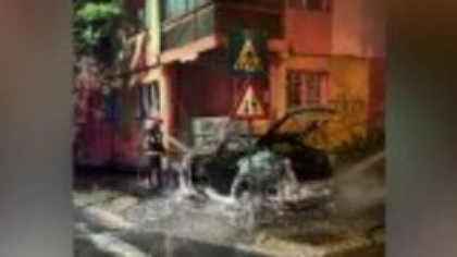 Bolidul de lux al unui sportiv din Craiova a fost incendiată intenționat. Proprietarul crede că a fost o confuzie
