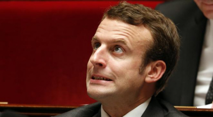 Popularitatea lui Macron, la pământ