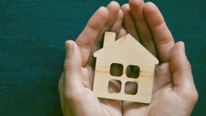 Dezvoltatorii imobiliari iau măsuri drastice pentru a combate creșterea TVA-ului și a se proteja în fața schimbărilor de lege. Ce trebuie să știe cumpărătorii