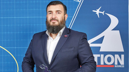 De ce sunt preţurile la bilete de avion mai mari la Bucureşti decât la Budapesta, Praga sau Varşovia? Vicepreşedintele flydubai: Explicaţia ţine de geografie. Românii nu sunt mai „călători“ decât ungurii ori polonezii
