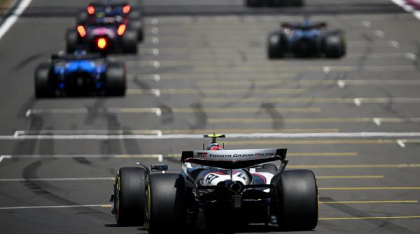 Formula 1: Al doilea antrenament pe cel mai vechi circuit din Formula 1. Hamilton, cel mai rapid în prima sesiune de pe Silverstone