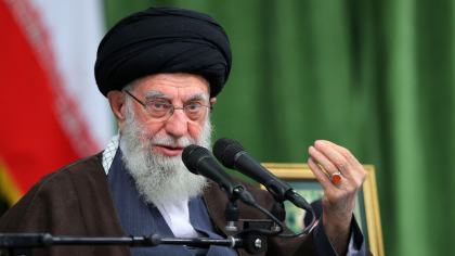 Iranul se pregătește de o posibilă schimbare. Khamenei, izolat într-un buncăr, în timp ce liderii caută un succesor