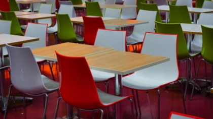 Cât a plătit un student pentru meniul de la cantina universității. Sute de reacții după ce a postat un videoclip cu mâncare pe TikTok VIDEO