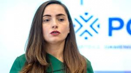Război deschis în tabăra suveranistă. Anamaria Gavrilă o atacă frontal pe Șoșoacă: ”A devenit nimic altceva decât o unealtă a sistemului, a puterii și a vechilor politicieni”