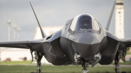 AI-ul care poate salva vieți în război. Cum învață piloții avioanelor să lupte alături de inteligența artificială