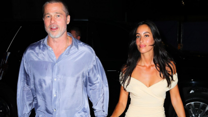 Brad Pitt își „păzește” iubita tinerică! Ines de Ramon și-a etalat silueta într-o rochiță mini