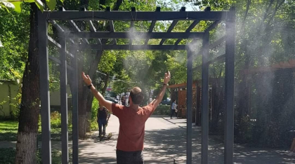 Măsuri anti-caniculă, în Sectorul 6: Puncte de prim ajutor, de distribuire gratuită a apei potabile, 137 de cișmele și 10 zone de răcorire (FOTO)