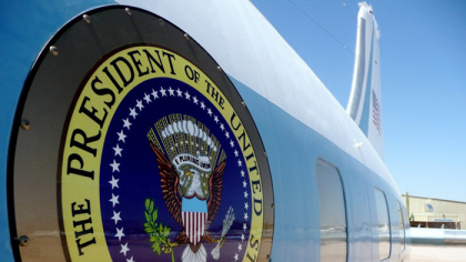 Povestea viitorului avion prezidenţial american: Un cadou de 400 de milioane de dolari din partea Qatarului şi acuzaţii de corupţie la vârf. Donald Trump: „Situaţia este publică şi foarte transparentă”