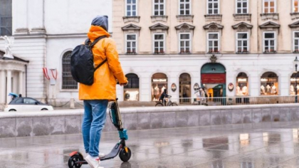 Curiosul caz din Austria al unui român cu trotinetă electrică: „Nu există nimic care să nu fie furat”
