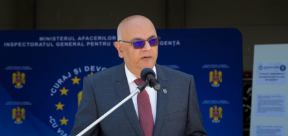 Cod roșu de vijelii în mai multe județe din România. Raed Arafat: “Cei care sunt în câmp deschis, să ajungă undeva să se protejeze. În timpul furtunilor să stea în clădiri, în interior” (VIDEO)