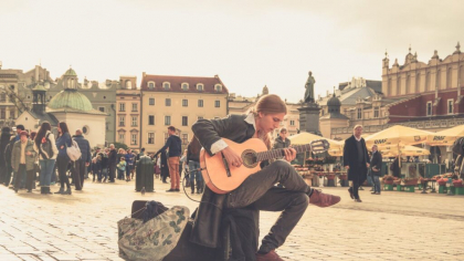 UNIMIR offers scholarships worth 30,000 euros to young Romanian musicians
