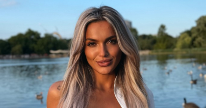 Ella de la „Insula Iubirii” l-a dat uitării pe Teo! Blondina se află în brațele altui bărbat: „E mai în vârstă ca mine”. Ce a atras-o la el