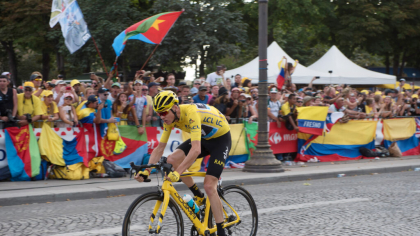 Chris Froome spitalizat după ce a fost lovit de o mașină. Care este starea cvadruplului câștigător al Turului Franței