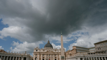 Ochii lumii, ațintiți asupra Vaticanului. Ar putea fi ales primul Papă asiatic din istorie