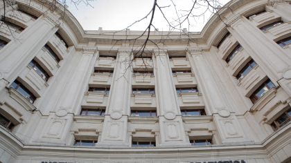 INS: Afacerile din serviciile de piață prestate populației au scăzut cu 1,2%, în primele patru luni