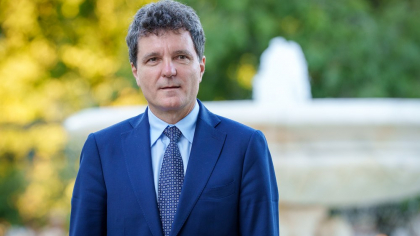 Coaliţia de guvernare a „crăpat”. A venit momentul preşedintelui Nicușor Dan