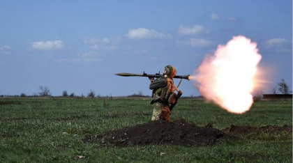 Trump a decis să le dea arme ucrainenilor, imediat după semnarea acordului pentru minerale