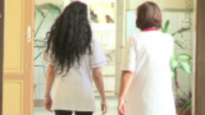 OUG la Ministerul Sănătății pentru concedierea unor medici. În ce condiții vor putea fi dați afară dacă lucrează și la privat