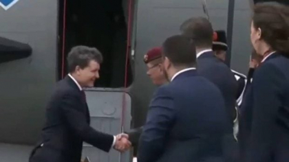Primele imagini cu Nicușor Dan după ce a ajuns la Summitul NATO de la Haga