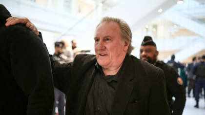 Gérard Depardieu, condamnat la 18 luni de închisoare cu suspendare pentru agresiune sexuală