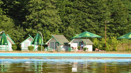 Stațiunea celebră din România care se transformă în paradisul aventurii. Tiroliană, coaster pe șine și trasee nebune pentru biciclete!