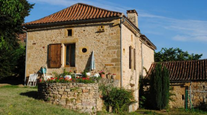 După moartea unui francez fără copii, în zidurile casei sale a fost descoperită o comoară. Rudele lui încă nu știu că s-au îmbogățit