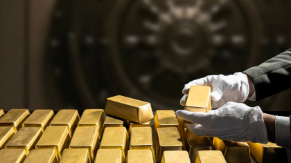De ce continuă să crească prețul aurului. Metalul prețios a atins un nou record: 4.000 de dolari uncia