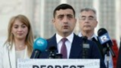 Cum a reușit George Simion să cucerească diaspora cu un mesaj ultranaționalist. Arma secretă a candidatului AUR
