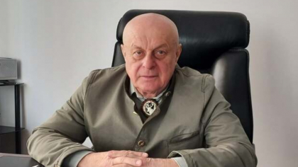 Directorul Romsilva care a încasat 100.000 de euro primă de pensionare a dat în judecată regia pentru că nu i-a prelungit contractul de muncă după ce s-a pensionat. Câștiga 8.000 de euro pe lună la stat, cumulați cu pensia de 1.000 de euro