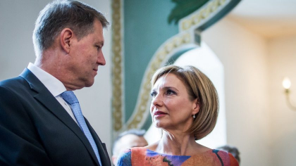 Cum a apărut Mirabela, la brațul lui Nicușor Dan, în ziua alegerilor? Toate privirile s-au întors către ea