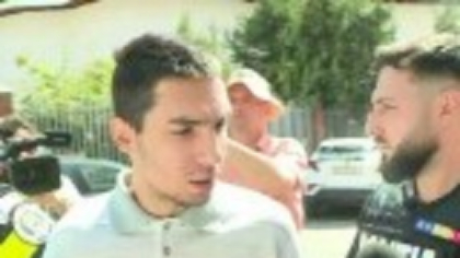 Ce se întâmplă cu tânărul care a lovit un livrator din Bangladesh, „din motive rasiale şi xenofobe”