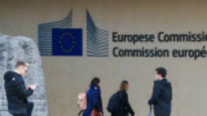 Europa, blocată între inovație și investiție. Deși domină cercetarea, riscă să piardă cursa tehnologică în fața SUA și Chinei