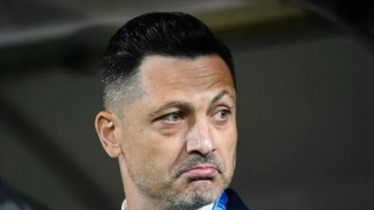 Mirel Rădoi, băgat în ședință, după ce Craiova a fost învinsă de campioana venită după 5 zile de „șpriț”