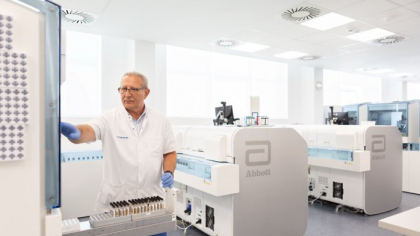MedLife a investit 2 mil. euro într-un laborator automatizat de analize în Braşov