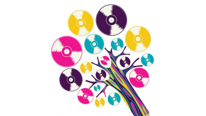 GEN Z Lifestyle. Cum au revenit jurnalele de hârtie la modă, alături de muzica anilor ‘80 sau de viniluri. Există un magnetism al anilor de dinaintea dominaţiei digitalului care paradoxal funcţionează cel mai bine chiar în cazul nativilor digital. Care sunt explicaţiile?