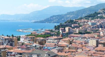 Ordin șoc în Italia! Cine flutură meniul pe stradă, rămâne fără afacere