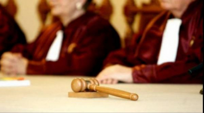 Instanțele din România, paralizate de protestul magistraților. Vor menținerea pensiilor speciale și retragerea din activitate la 48 de ani