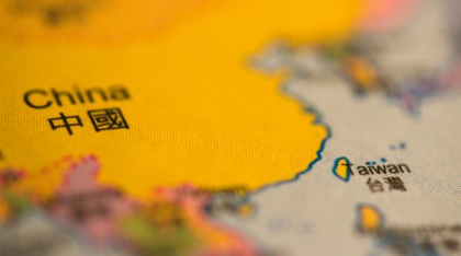 Trump schimbă abordarea SUA față de Taiwan și blochează un ajutor militar important, pentru a nu supăra China la negocierile comerciale